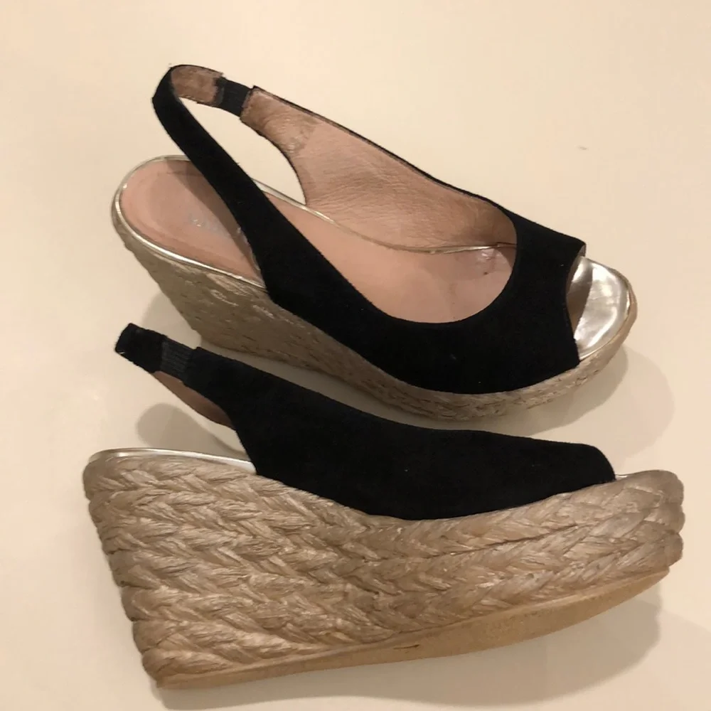 Nardo Black suede sling back wedge